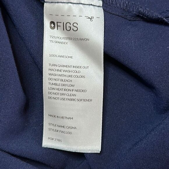 Figs Casma Three-Pocket scrub top - Picture 5 of 5